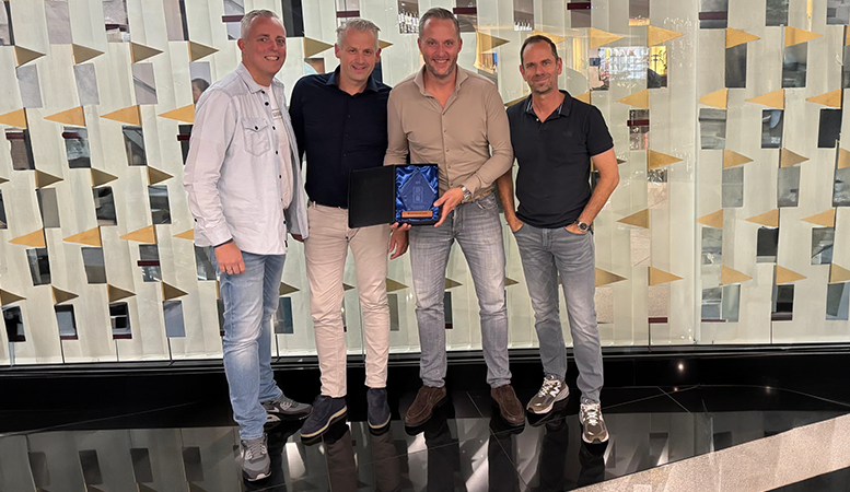 /